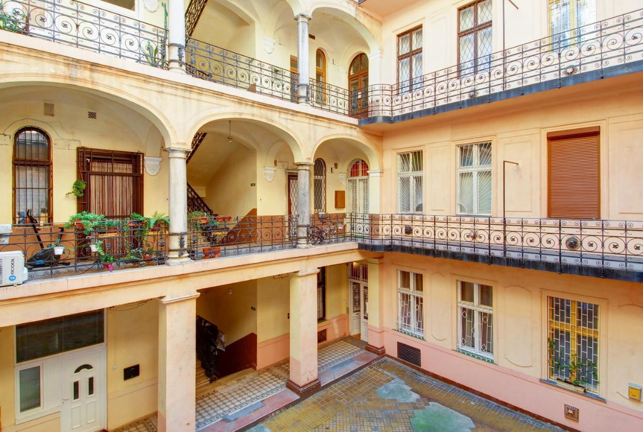 Mandy Apartments Budapest Exterior photo